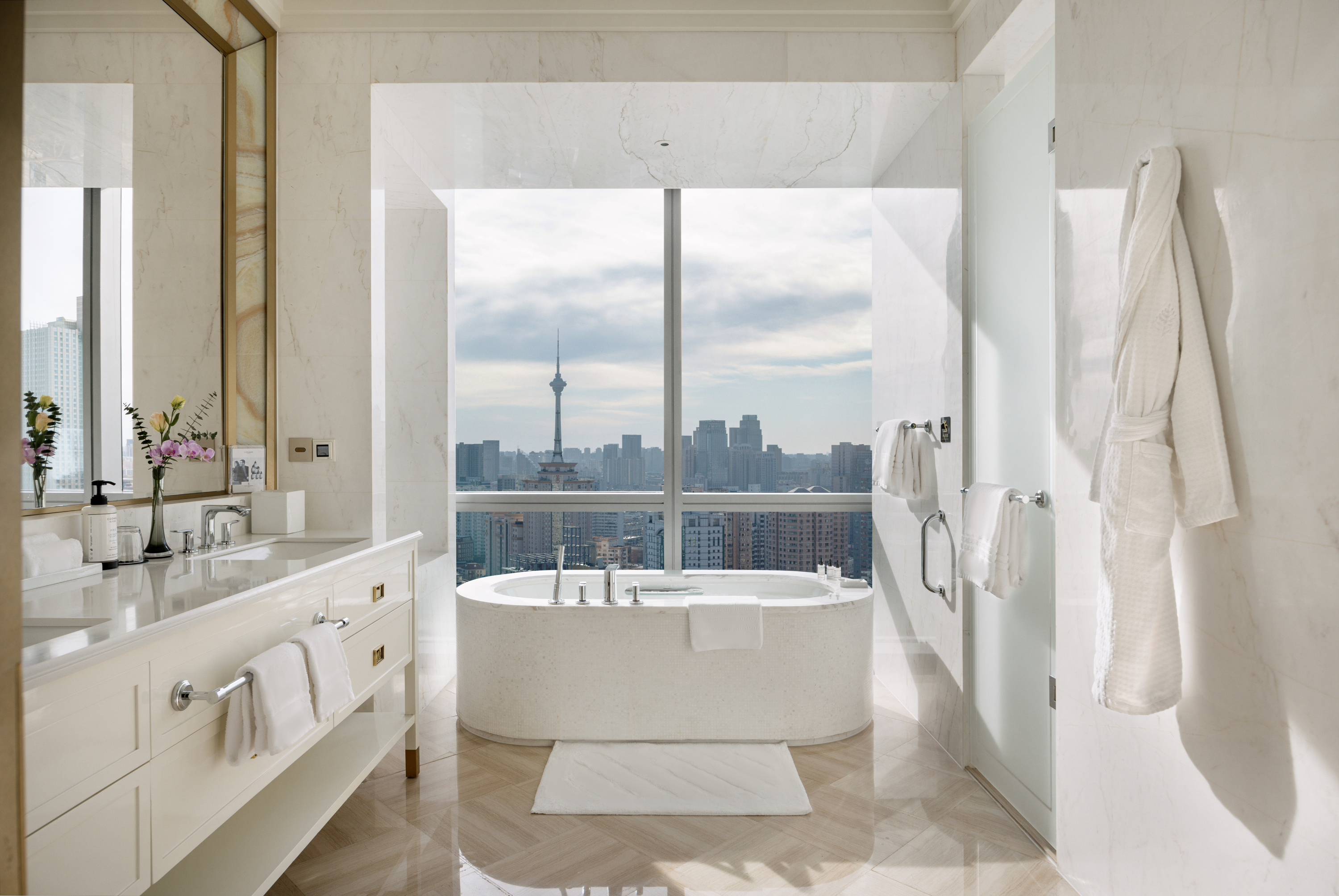 Four Seasons Hotel Tianjin Over view