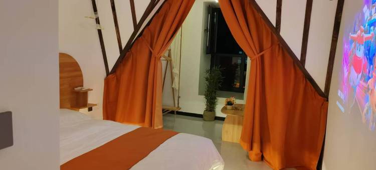 重生·原木风酒店(万达广场店)图片