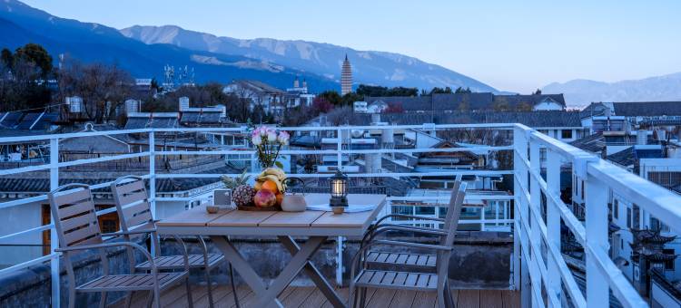 iLiLi爱莉莉影音民宿(大理古城西门店)图片