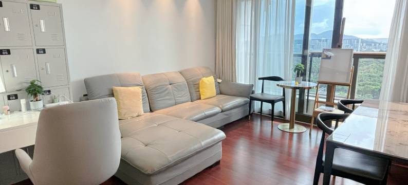 东方巴黎女生青年旅舍(深圳北站店)图片