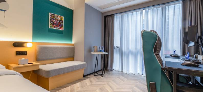 网鱼电竞酒店(成都金融城交子大道地铁站店)图片