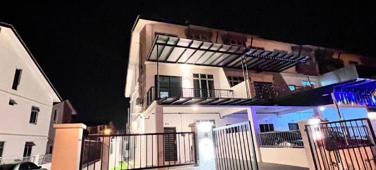 Senai 14pax The Joyous Home Pooltable Airport JPO图片