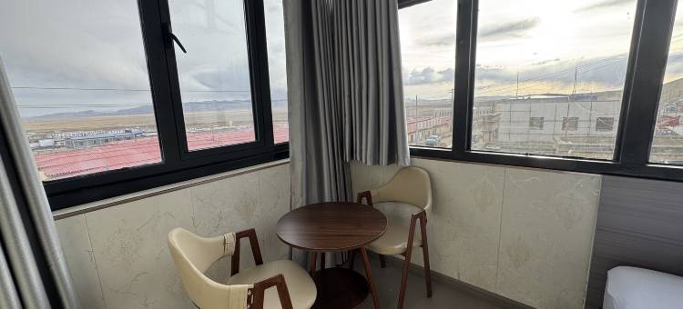 冈仁波齐金山客栈图片