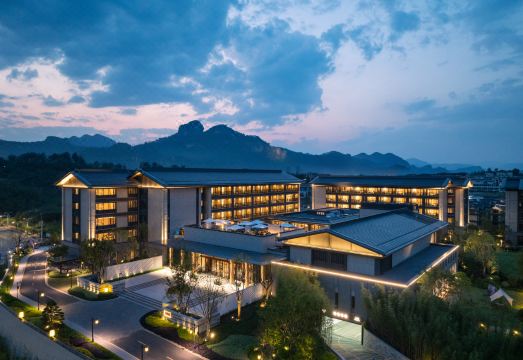 Jingju Resort Wuyishan Hotel Overview