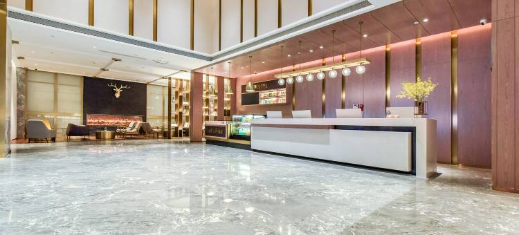 宜尚PLUS酒店(重庆南坪工商大学轻轨站店)图片