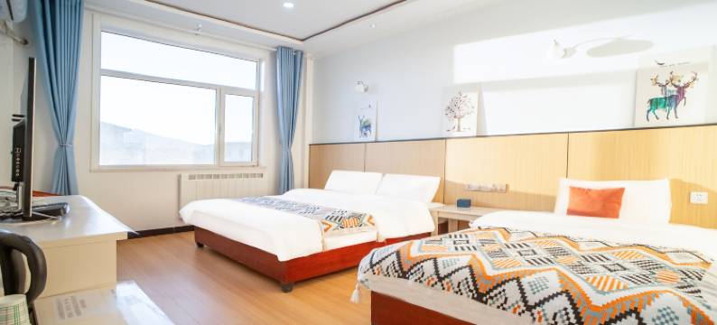 山水间酒店(七彩丹霞景区店)图片