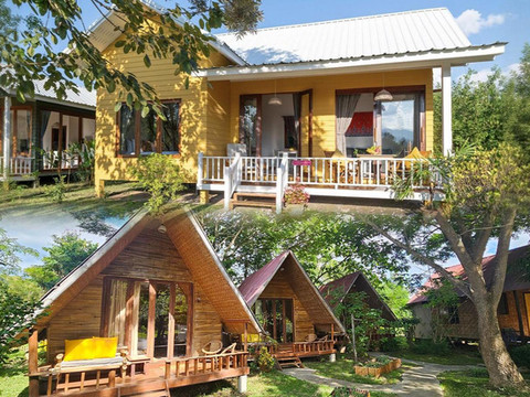 拉克斯瑞·法姆·豪斯