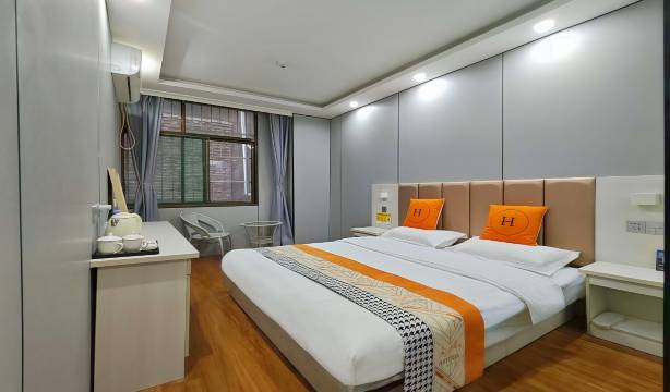 天天民宿(西安灞桥火车站店)