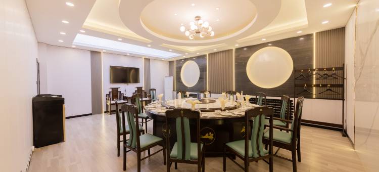 西乌旗乌珠穆沁宾馆(文化广场生态公园店)图片