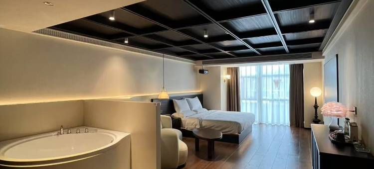 一池·天幕Velarium鎏金美学酒店(观山湖公园富力中心店)图片