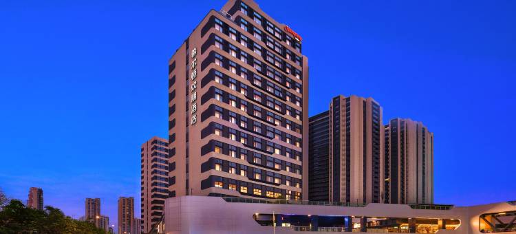 青岛金沙滩希尔顿欢朋酒店图片