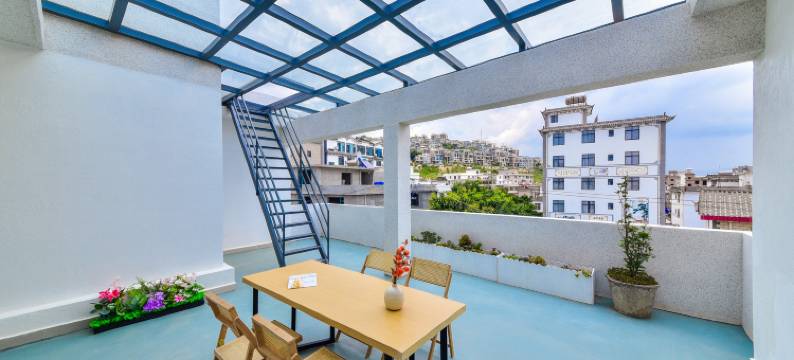 逸轩酒店(大理洱海高铁站凤仪机场店)图片