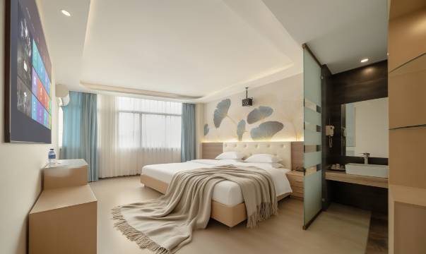 义龙大酒店(兴义民族师范学院开发区校区店)