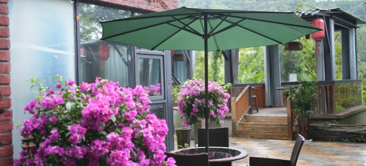 鑫诚江畔酒店(三线博物馆店)图片