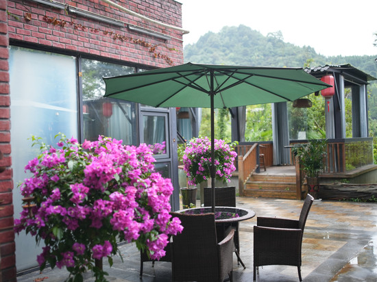鑫诚江畔酒店(三线博物馆店)