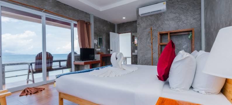 海边的查鲁恩(Charung by The Sea)图片