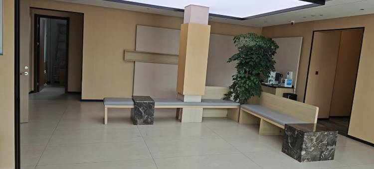 撸啦啦电竞酒店(靖江汽车站店)图片