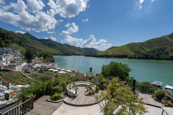 Taiping Lake Wanghu Mountain House Holiday Homestay Hotel Overview