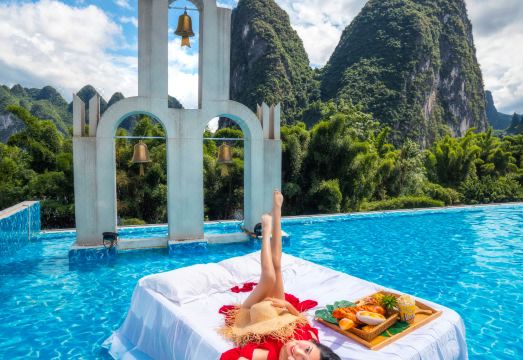 阳朔烟雨蓝湾观景度假酒店（阳朔高铁站20元人民币景区店）外景图