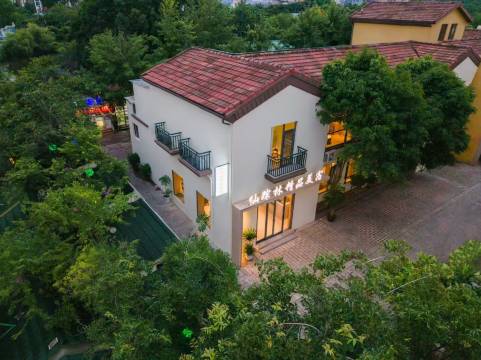 hotel overview picture