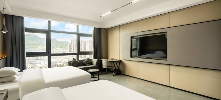 安龙瑞驰·美居智能酒店图片