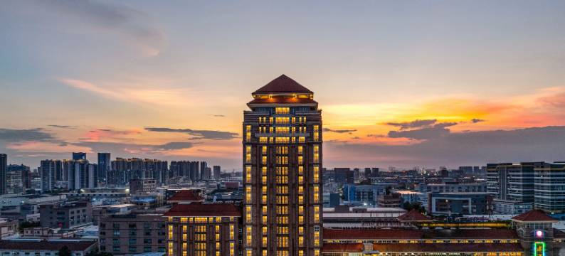 三鑫黄圃国际会展中心酒店(南头城轨站店)图片