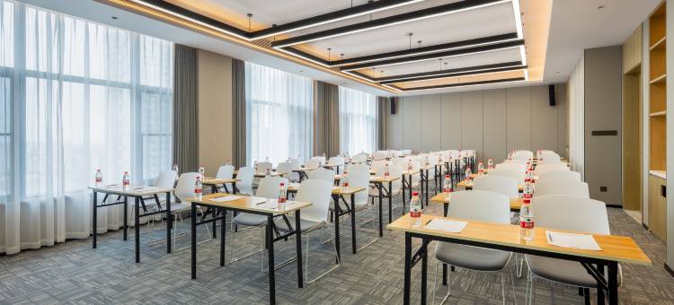 丽柏酒店(南昌澄碧湖沥山地铁站店)图片