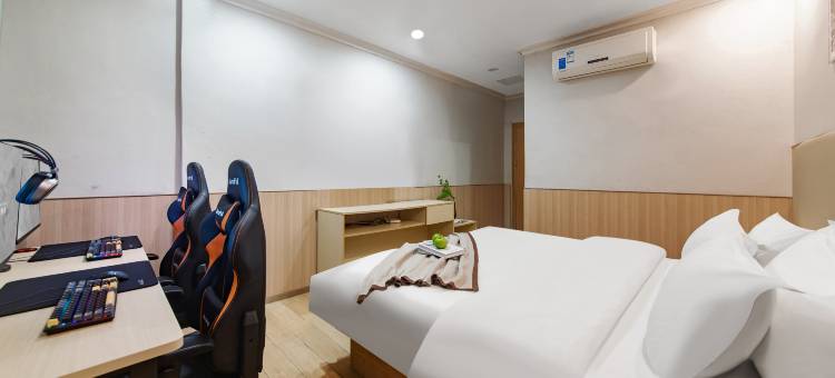 蚂蚁·光年电竞酒店(佛山鹏瑞利季华广场店)图片