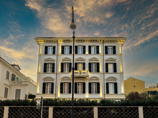 聚光灯精品酒店