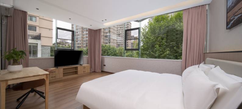 Shimmer·YT Meet逸庭｜遇见智能影音酒店(贵阳观山湖奥体中心店)图片