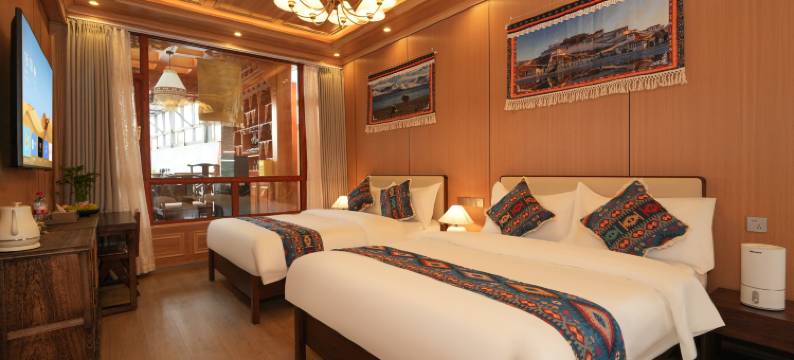 格玛云舍·白玛建塘民宿(独克宗古城店)图片