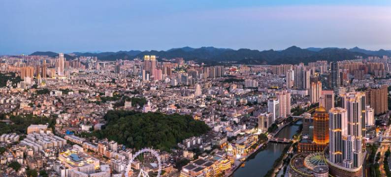 中山阳光假日酒店(孙文西路文化旅游步行街兴中广场店)图片
