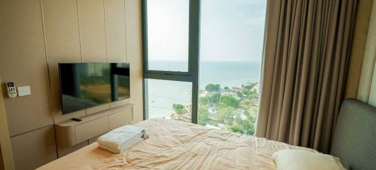 豪华两卧室海景公寓，配私人电梯和免费停车(Luxury 2BR Sea View Apartment with Private Lift and Free Parking)图片