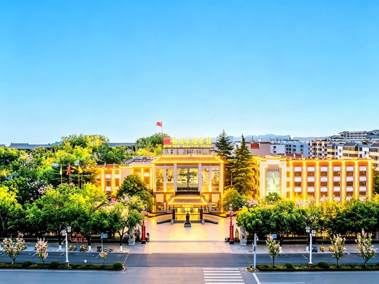 曲阜铭座杏坛宾馆(三孔景区店)