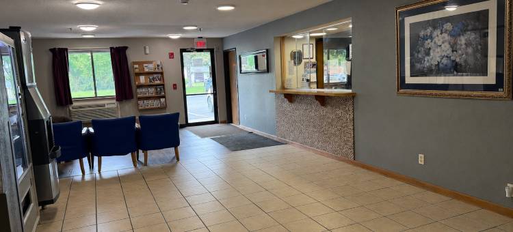靠近 I 69 的冷水溪Inn & Suites(Coldwater Inn & Suites Near I 69)图片