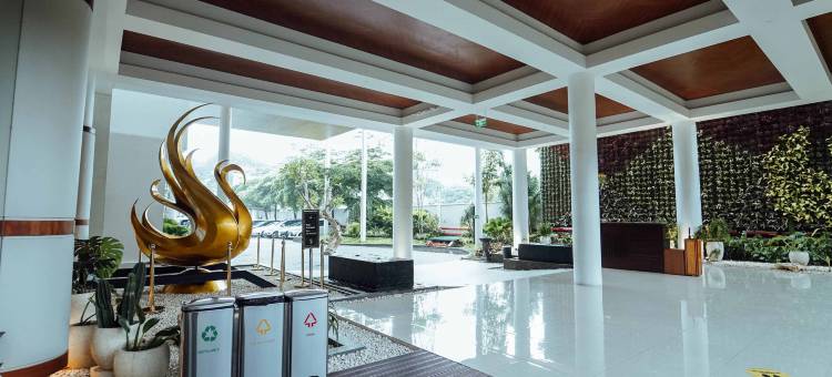 雷兹乌姆酒店(Rayz Umm Hotel Malang)图片