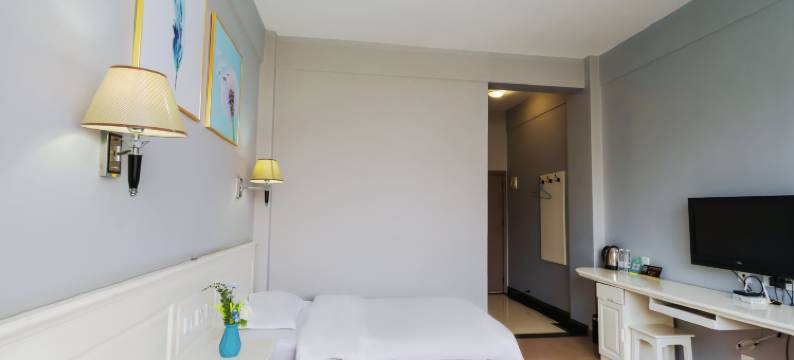 保山尚峰快捷酒店(九龙路五洲国际广场店)图片