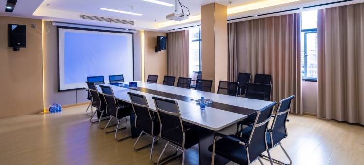 心华酒店(上饶师范学院三清山机场店)图片