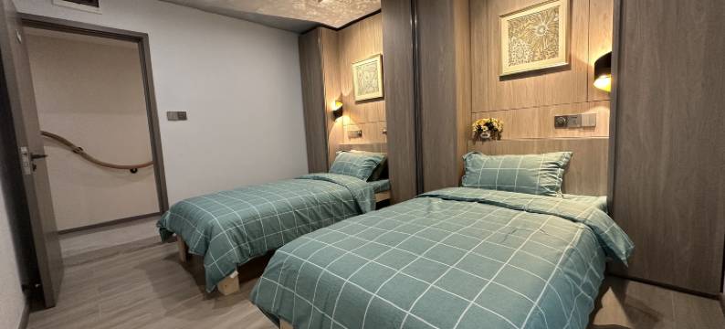 重庆轻轨穿楼我家民宿(贰厂文创园店)图片