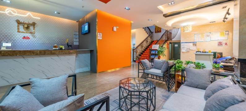 派酒店(南宁江南石柱岭地铁站店)图片