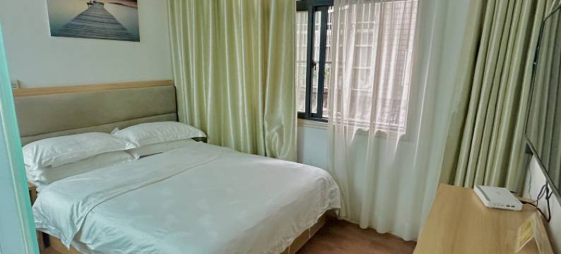 岚皋新月宾馆图片