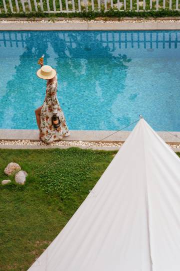 阅时·柴奢泸沽湖泳池私汤全湖景度假酒店(爱丽丝梦游仙境店)图片