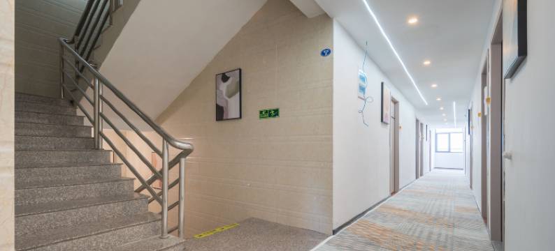 丽臣商务美宿(官浔一里店)图片