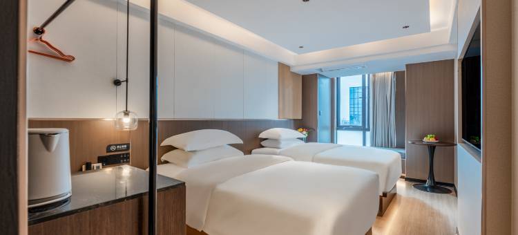 珈南酒店(马房山地铁站华中师范大学店)图片