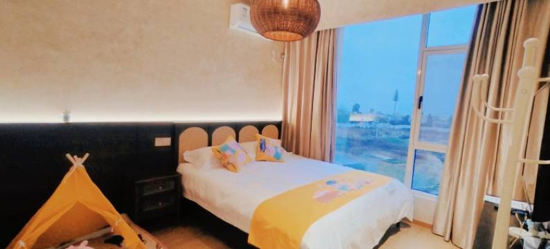 媛玺民宿(月亮湾湿地公园店)图片