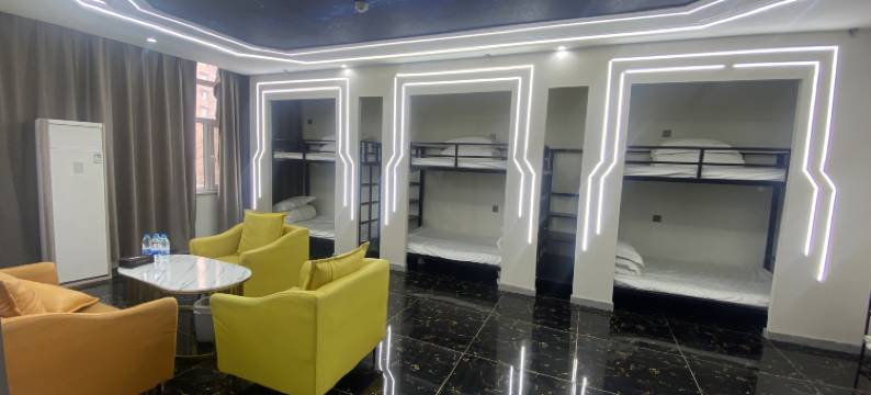 星空电竞酒店(阿克苏站店)图片