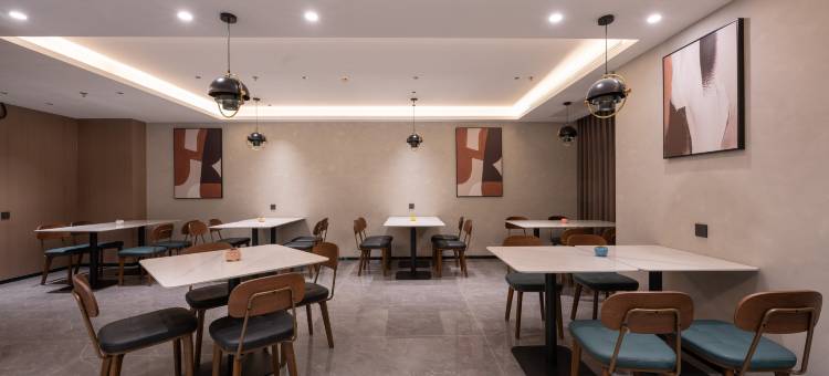 沃德Smart酒店旗舰店(济南大正路英才学院店)图片