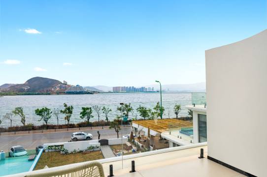 日出心海·海景设计师美宿(大理洱海店)图片