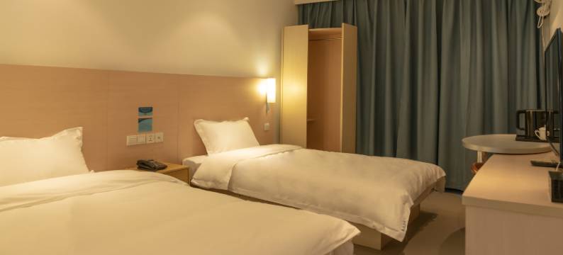 卓远旅居(阳朔戏楼店)图片