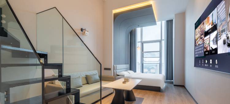 筑悦家LOFT高空海景影院公寓(万平口东夷小镇店)图片